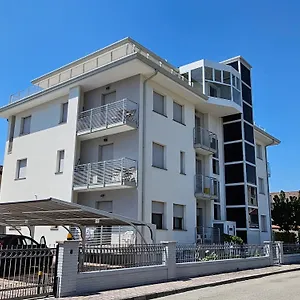  Apartment Lino